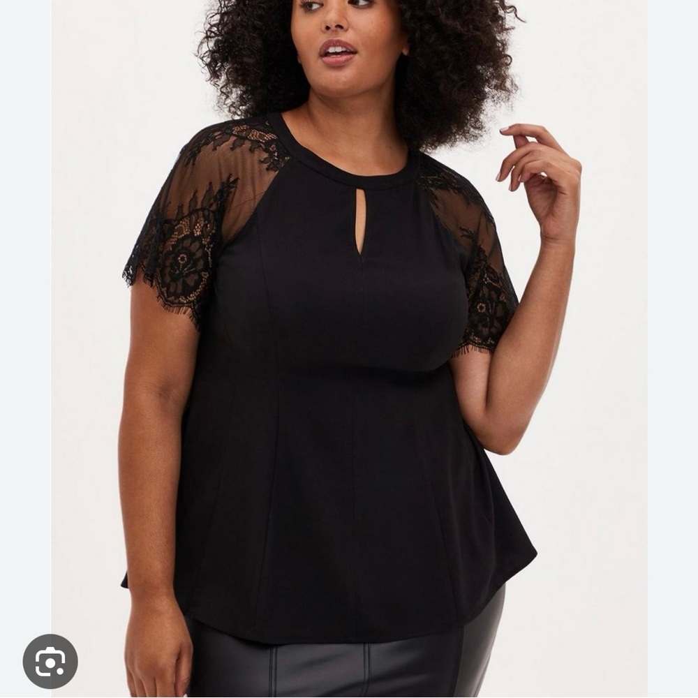 TORRID BLACK LACE SLEEVE FIT & FLARE TOP 3X